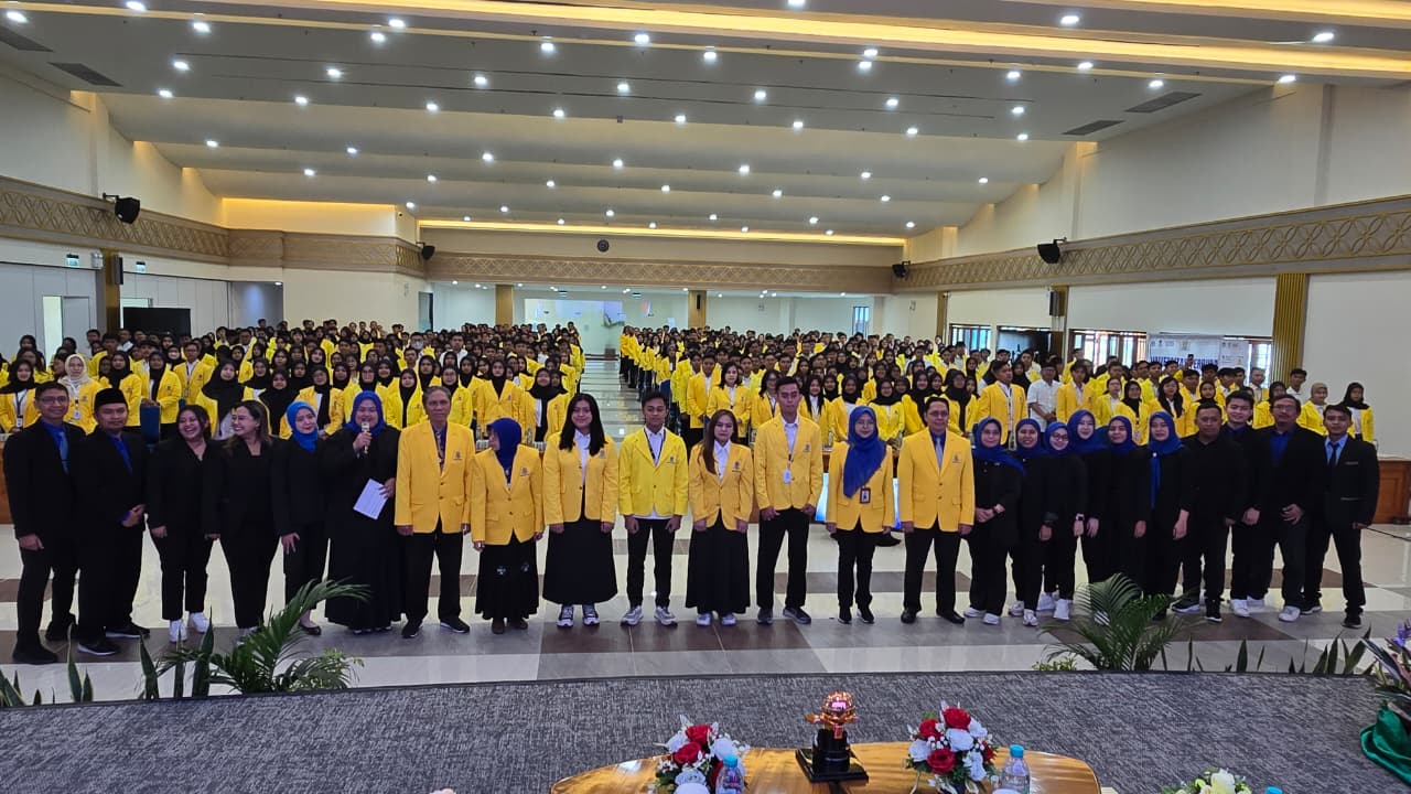 "Semangat Baru 678 Mahasiswa UT Surabaya: Your Learning, Your Power!"